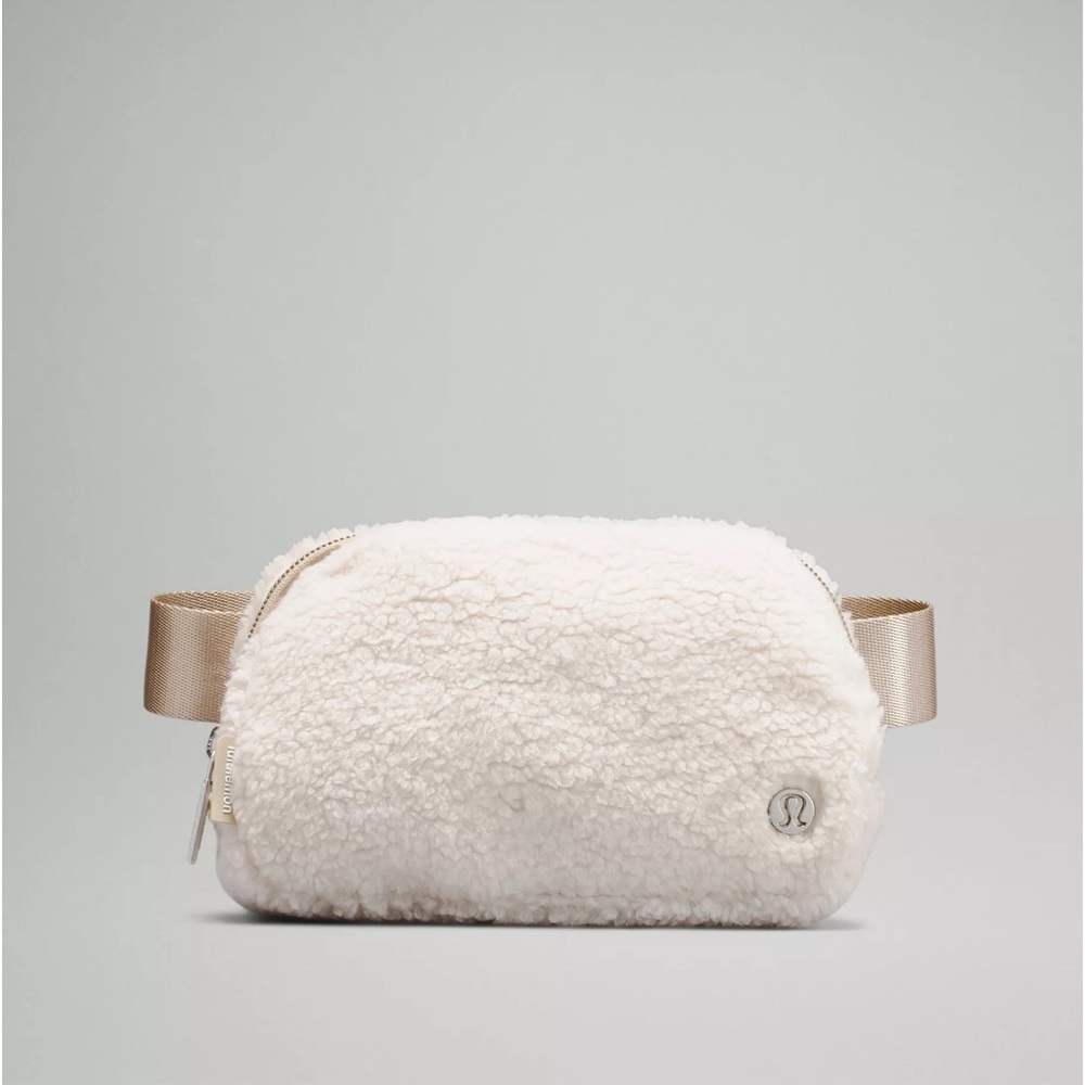 Lululemon Everywhere Belt Bag 1L Fleece Natural Ivory/Trench